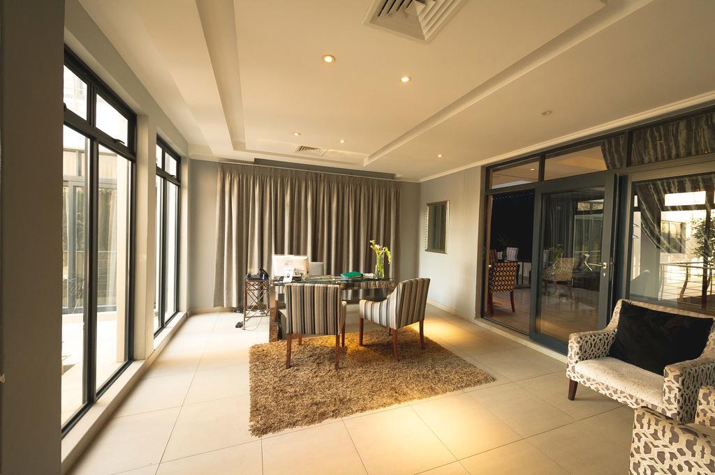 Blue Diamond Boutique 4*